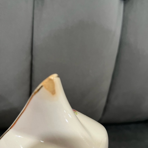 Vintage Homer Laughlin Gravy Boat - Brittany Maroon Floral w/ Gold Trim - B1315 - Picture 7 of 8